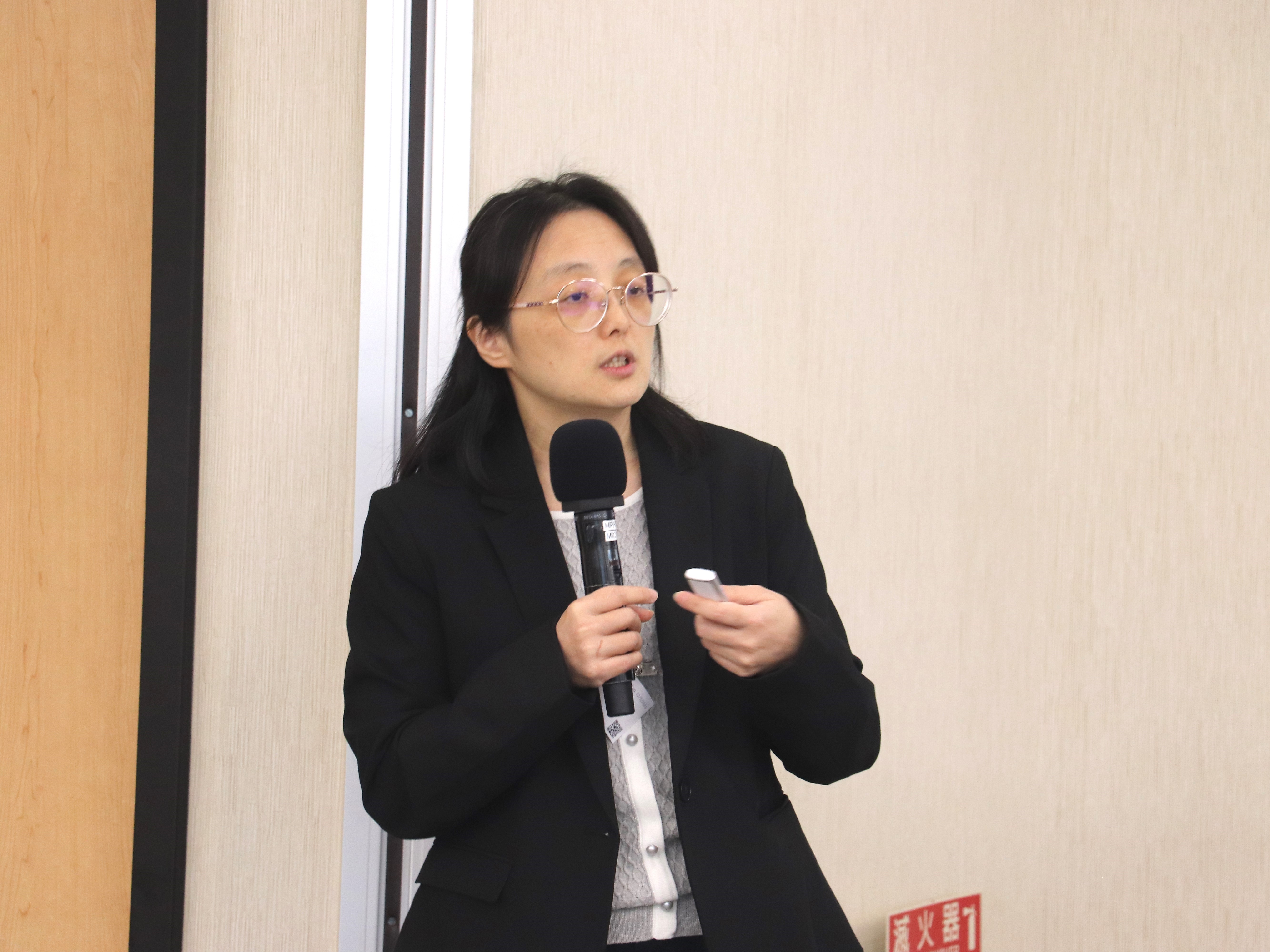 台灣世界展望會 軟體開發部主任 方翠鴻