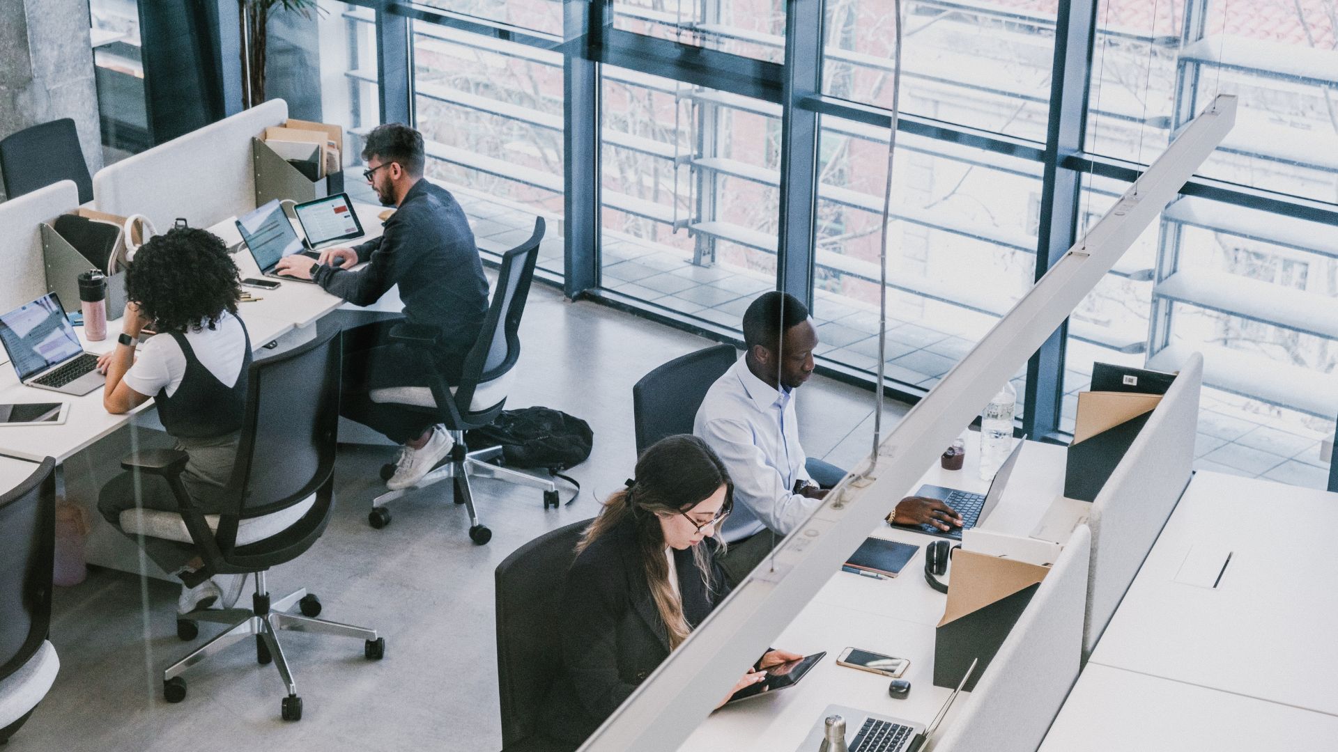 企業對於商用電腦的需求愈來愈高,功能、擴充彈性與軟硬體整合等實務需求是首要關鍵。